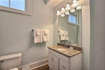 The Hawthorne By Low Country Rentals Charleston Bagian luar foto
